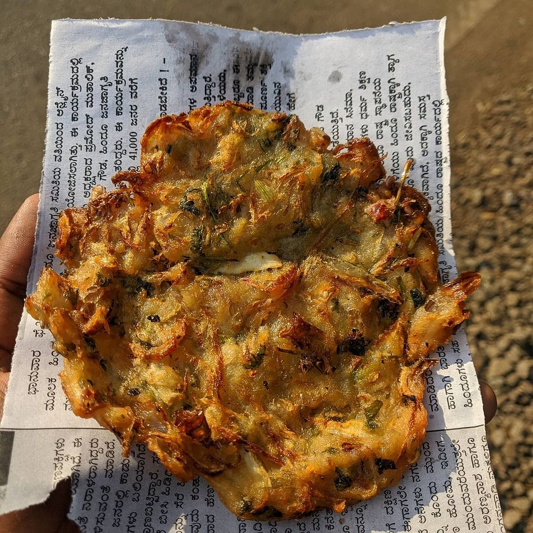 Dont forget to grab the iconic Maddur vada from the tiny eateries at Maddur
