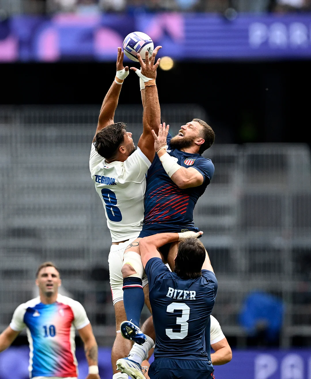 A rughby match takes places at the Stade de France