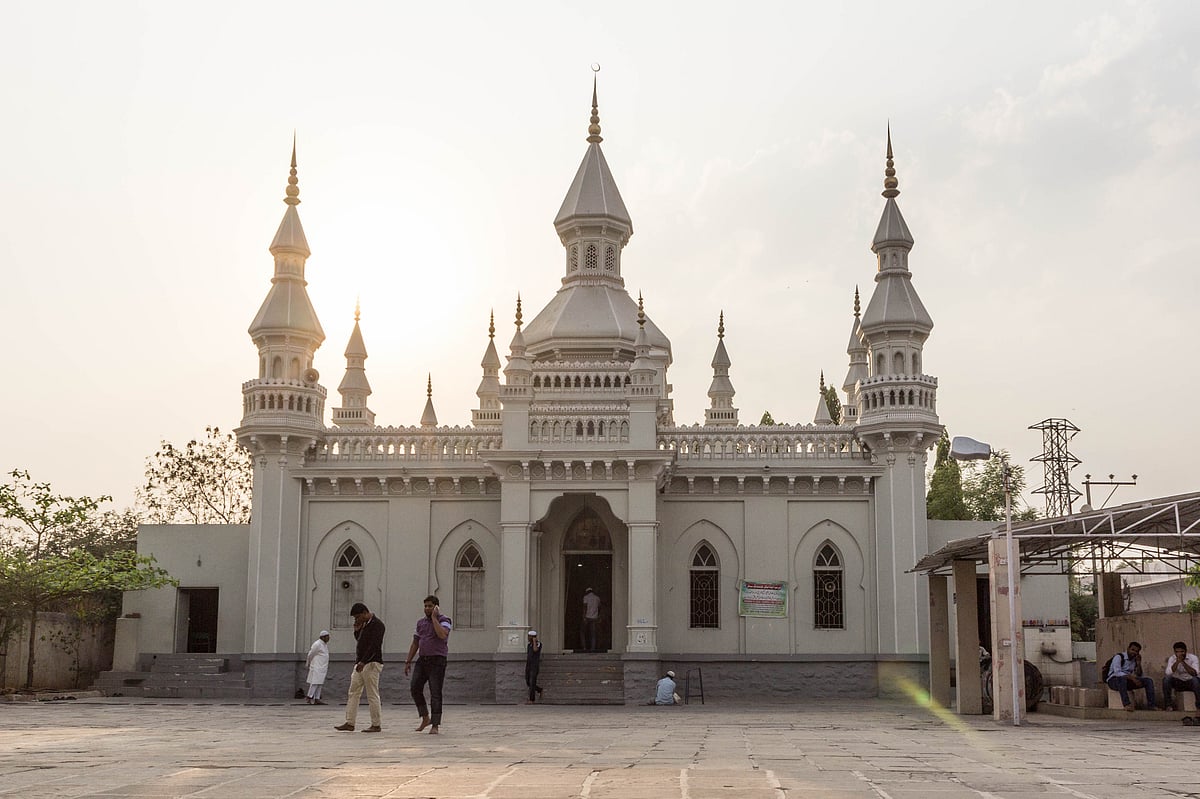 The Moorish-style Spanish Mosque is located on Patigadda Road, Begumpet, Hyderabad.
