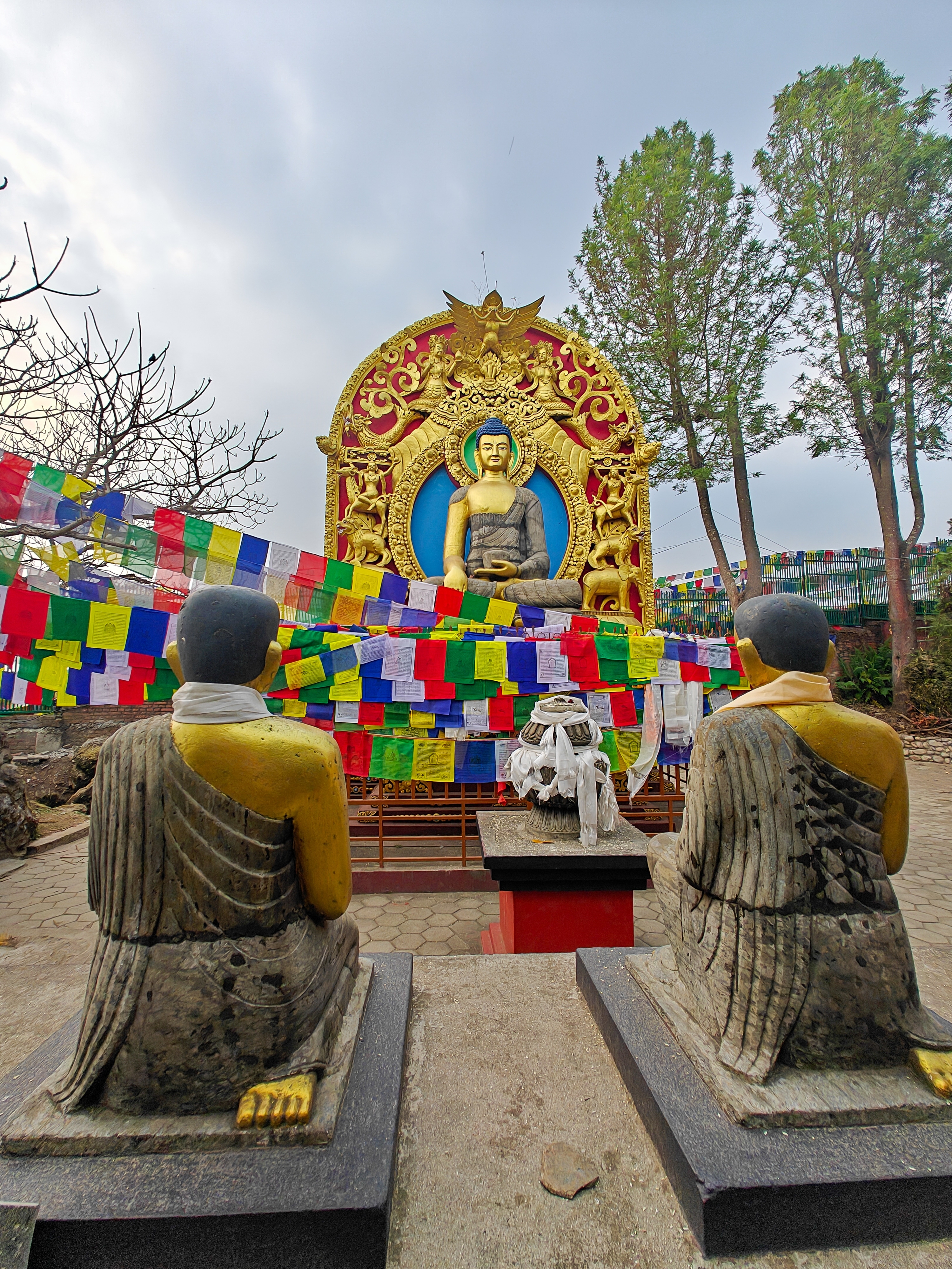 Statue of Buddha and his disciples