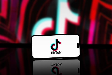 The "rawdogging" travel trend originated on TikTok with young men