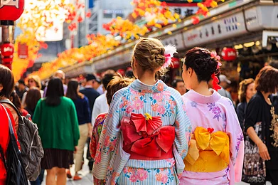 witaya ratanasirikulchai/Shutterstock : Japan’s travel costs are among the lowest in the world right now