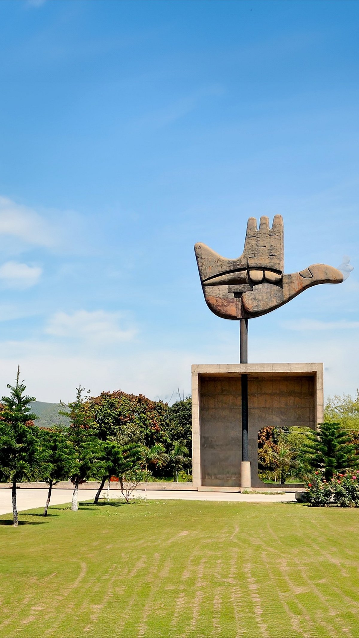 Shutterstock : Open Hand Monument in Chandigarh, the symbol of prosperity and mankind
