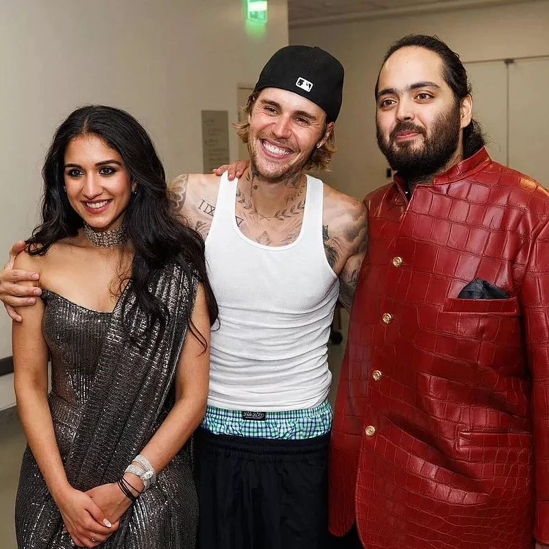 Justin Bieber gets clicked with the Ambanis