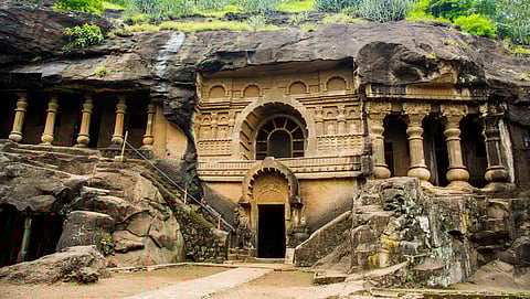 The Pandevleni Caves are estimated to have been built between 250 BCE and 600 A.D.