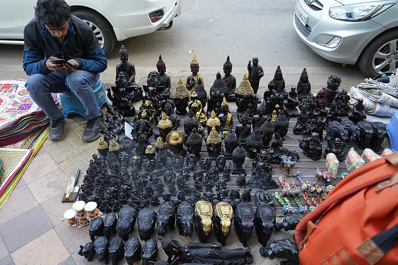 The Tibetan area of Janpath Market sells silver jewellery, statues of the Buddha, colourful beads, wooden artefacts and thangka paintings