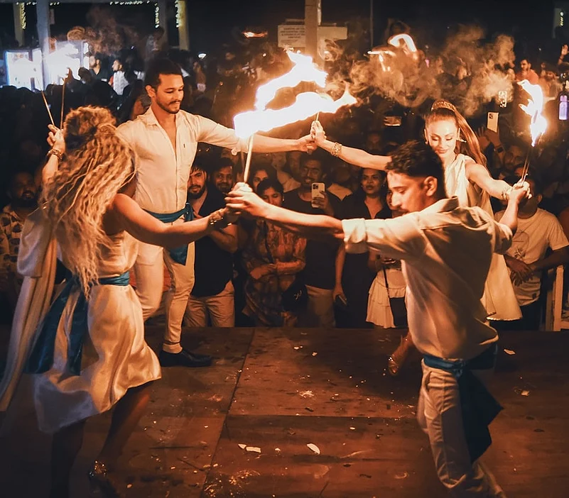 Enjoy the live cabaret performances, carnival dances and fire shows that make Thalassa stand out from the rest of its contemporaries