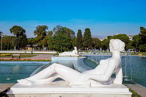 Relax in the green beauty and fountains of the Kültürpark İzmir