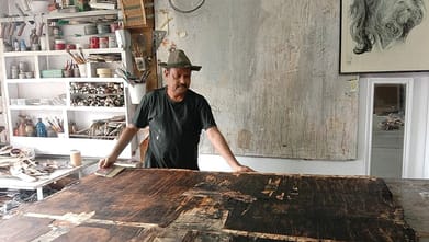 Anwar Khan : Artist Anwar Khan at work