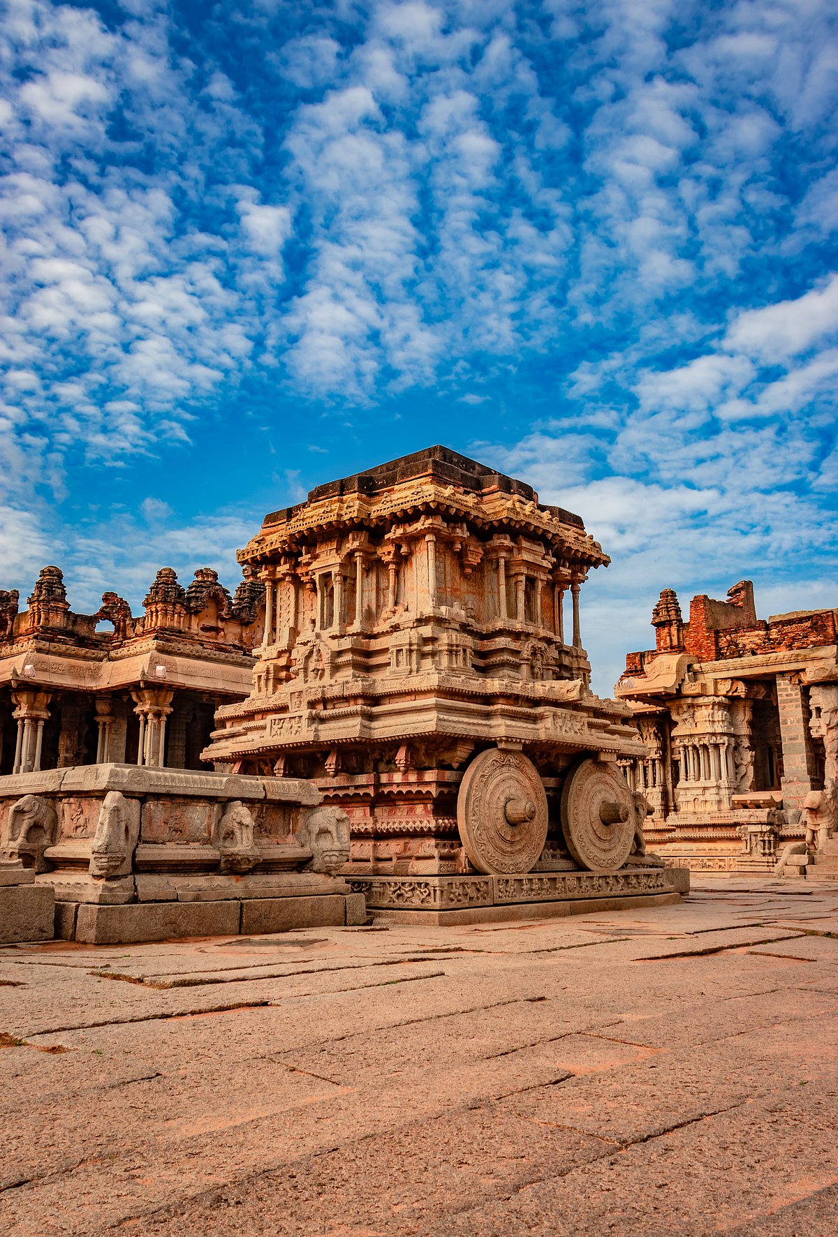 Shutterstock : The iconic chariot of Hampi