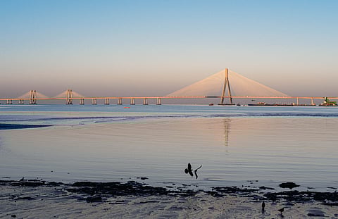 The Bandra–Worli Sea Link connects Bandra in the western suburbs of Mumbai with Worli in South Mumbai