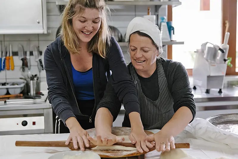 Making hand-rolled pasta