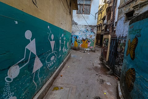 Colourful alleys of Varanasi