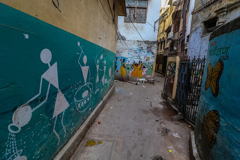 Colourful alleys of Varanasi
