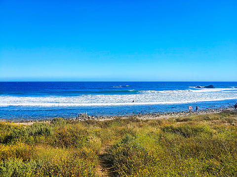 A sunny day at Leo Carrillo Beach