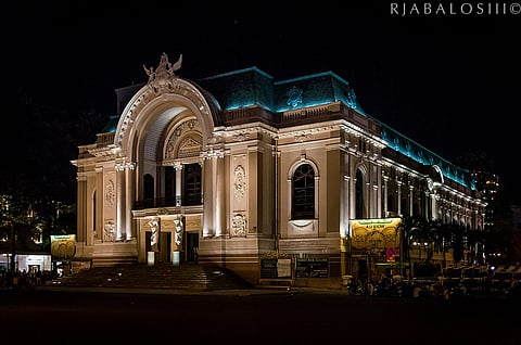 With modern amenities and an 800-seat hall, the theatre hosts captivating performances