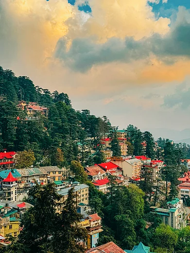 Shutterstock : A view of Shimla in October