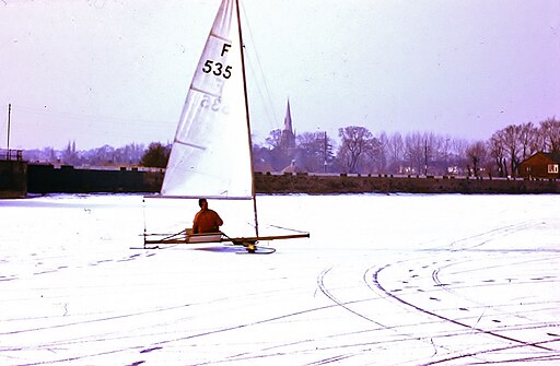 Ice yacht o Brent Reservoir, UK