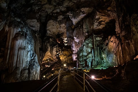Gua Tempurung Cave is a limestone cave located in Gopeng