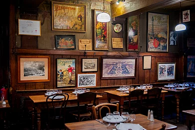Elena Pominova/Shutterstock : Interior of a bouchon, a traditional local restaurant in Lyon