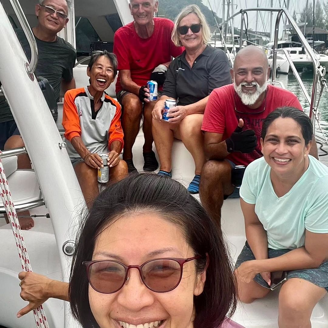 Vaidehi and Gaurav (in light green and red tees) with fellow travellers