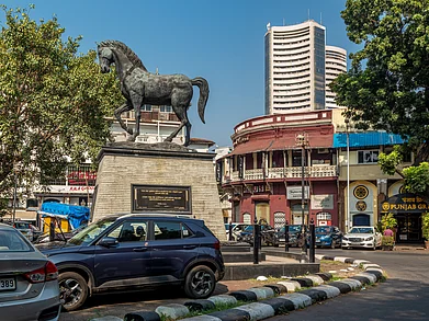 AnilD/Shutterstock : The current Kala Ghoda statue in Mumbai