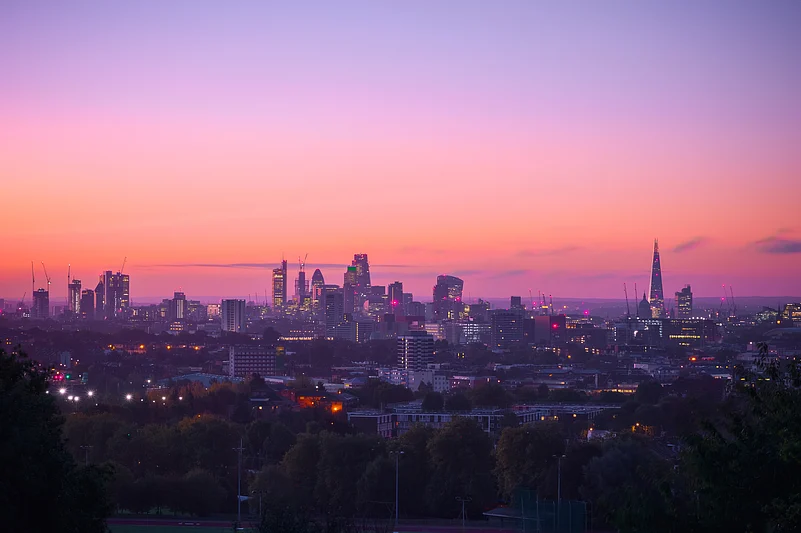 The Parliament Hill Viewpoint is the perfect place to watch the sunset light up London’s skyline in hues of red, orange and pink