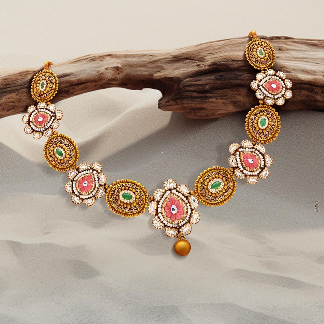 TBZ has a store in the famous Zaveri Bazaar, which is known for its jewellery shops