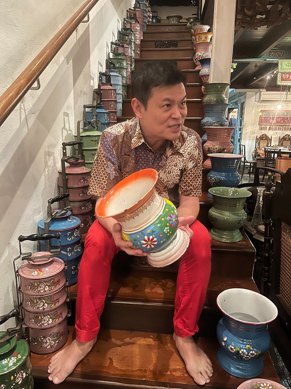 Go on a trip to The Intan, a much-awarded private museum of Peranakan (descendants of early Chinese settlers in Singapore) artefacts run by the redoubtable Alvin Yapp