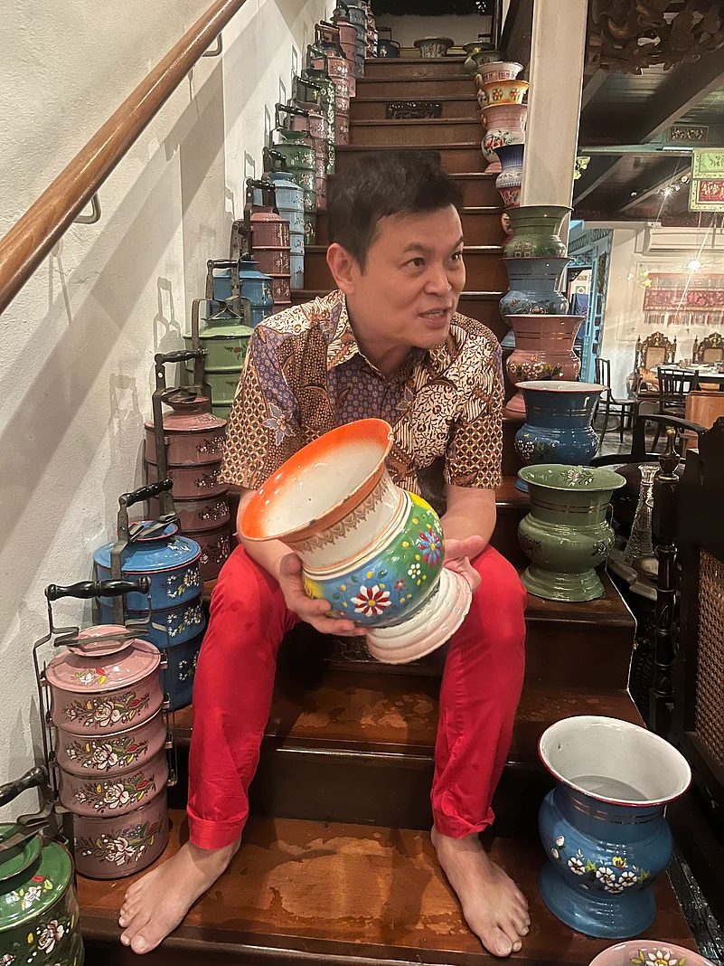 Go on a trip to The Intan, a much-awarded private museum of Peranakan (descendants of early Chinese settlers in Singapore) artefacts run by the redoubtable Alvin Yapp