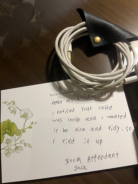 The note left by room attendant Jack