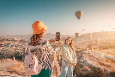 Shutterstock : Holidaying with friends can be very rewarding