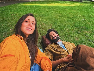 jank_ee/Instagram : Jankee Parekh Mehta (left) and her spouse Nakuul Meha (right) rest in a London park