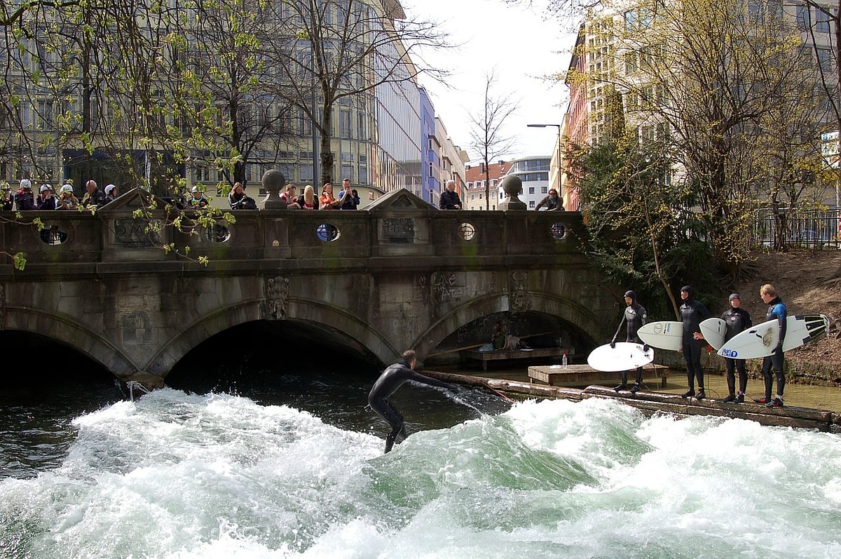 Go surfing in the city