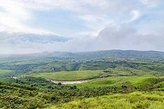 Shutterstock : One day every week, Mawlynnong puts its residents before tourism