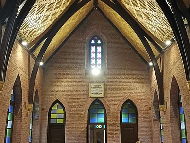 atharaamirkhan/Instagram : St Lukes Church, Srinagar