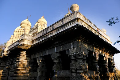 Shutterstock : Beautifully carved Changa Vateshwar, Maharashtra