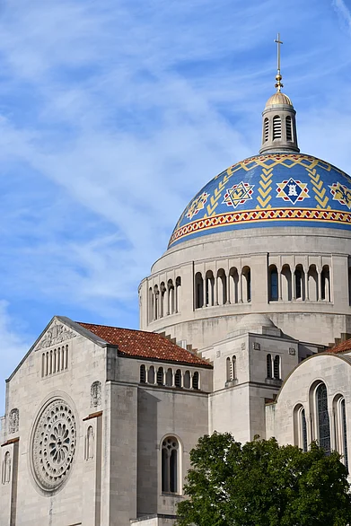 Shutterstock : Basilica of the National Shrine of the Immaculate Conception, Washington