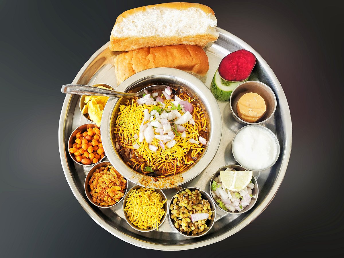 Spicy Misal Pav Chaat food from Maharashtra