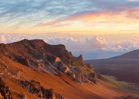 Early morning view of the Haleakalā volanco in Haleakalā National Park