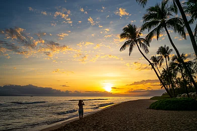 Richie Chan/Shutterstock : Sunset at Kāʻanapali Beach in Maui