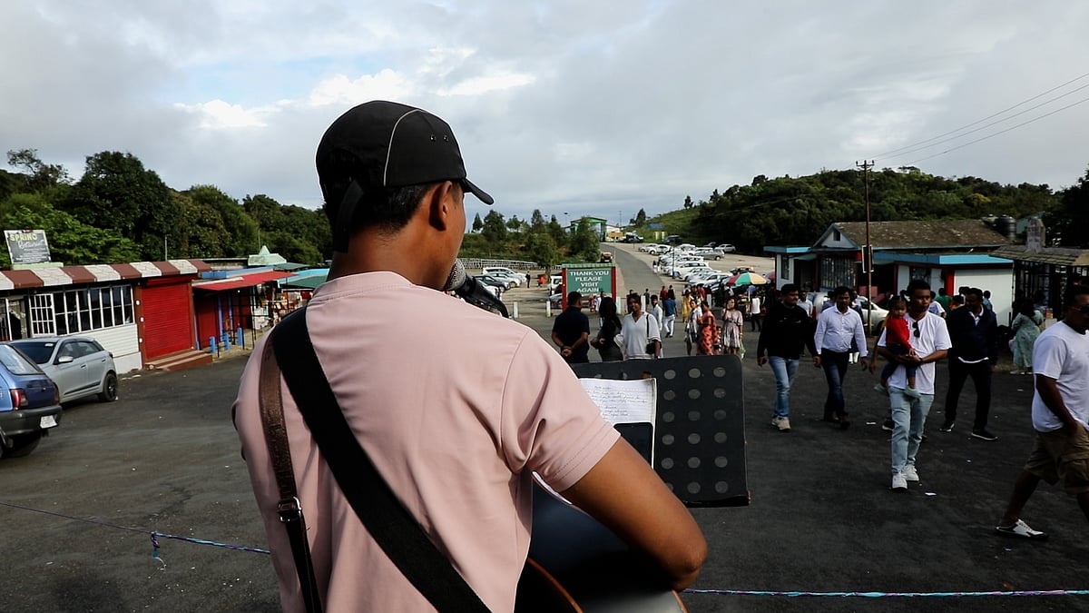 Collaborating with local cafes, auditoriums, and busking venues across the state, the MGMP artists are given a wider platform through this programme