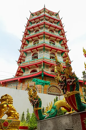 Shutterstock.com : Wat Tham Khao Noi and Wat Tham Suea, Chinese and Thai Temples in Kanchanaburi