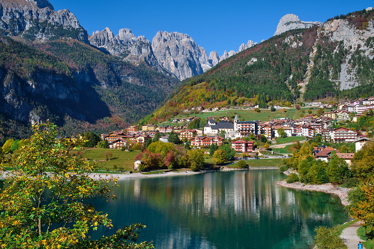 Lake Molveno is the largest alpine lake in Italy to be located at an altitude of 800 metres above sea level