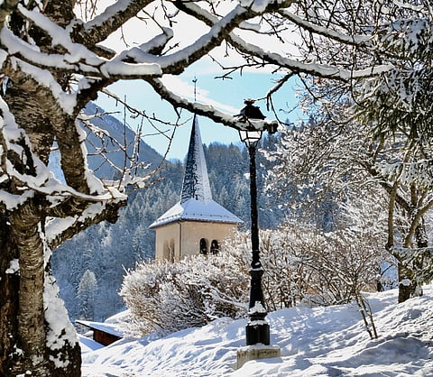 The village of Saint-Bon has a baroque church and typical mountain village streets