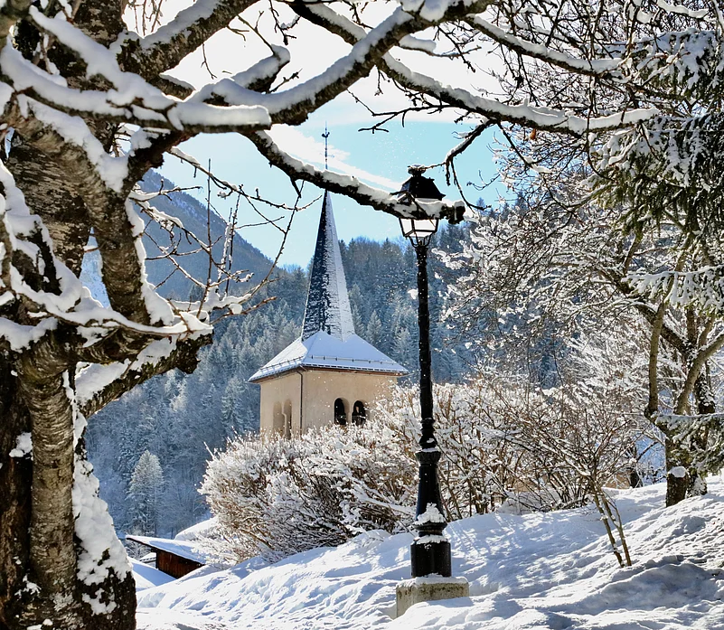 The village of Saint-Bon has a baroque church and typical mountain village streets