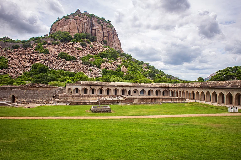 Rajagiri Hill and the Gingee Fort complex in Tamil Nadu - Manivannan T/Shutterstock