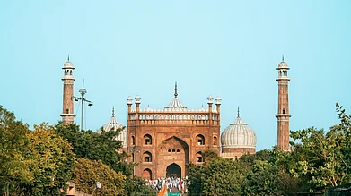Shutterstock : A view of the Jama Masjid, Old Delhi