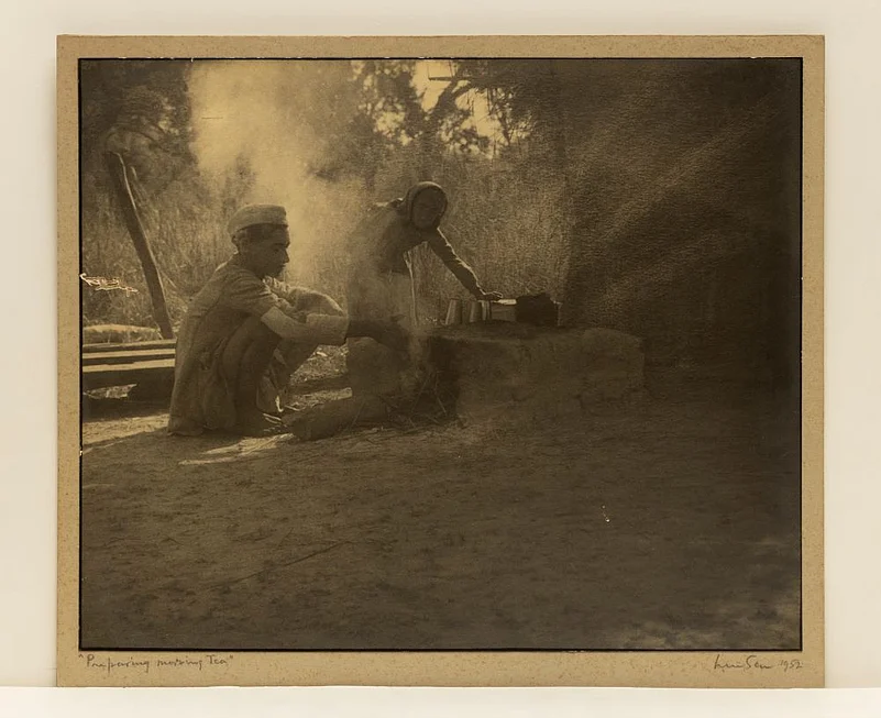 A photo from the LM Sen archives