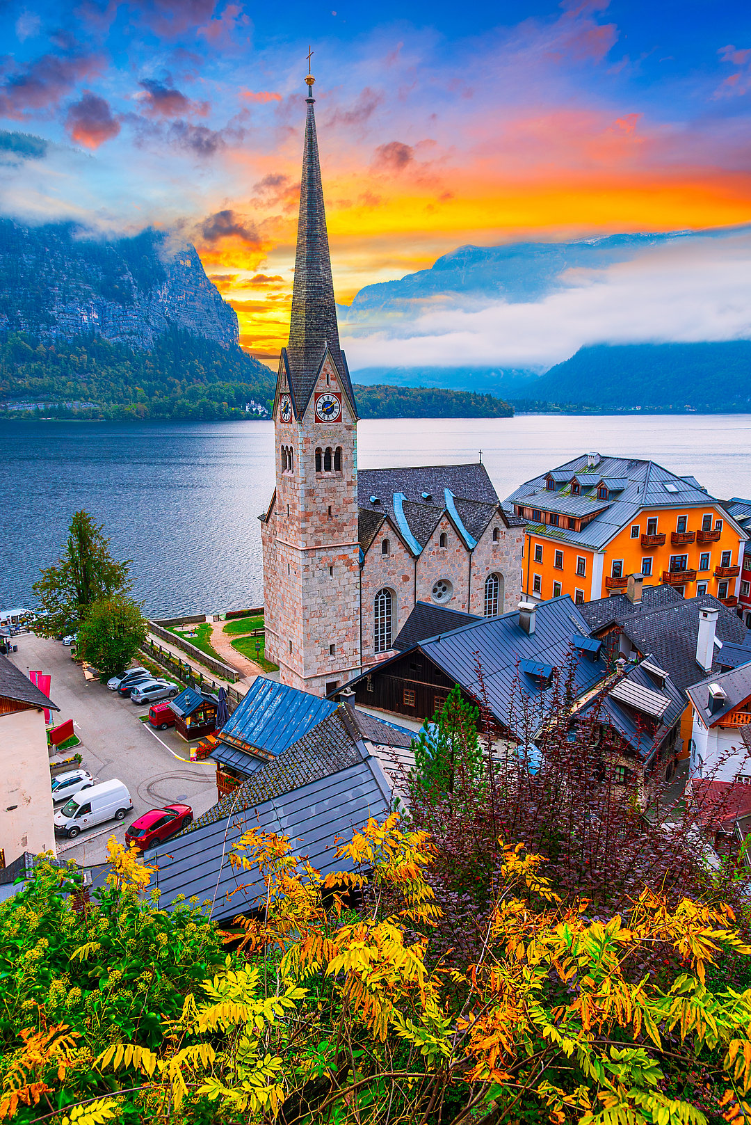 A view of Hallstatt during autumn